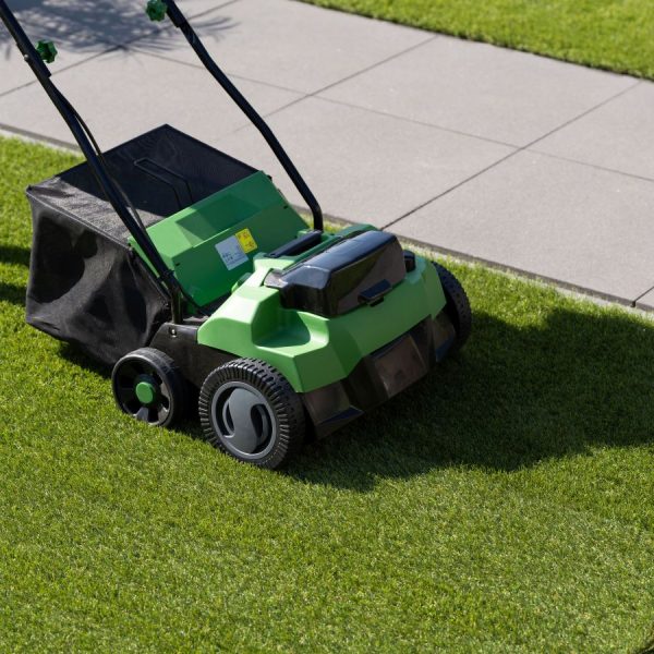 Accu Kunstgras Borstelmachine met Opvangbak